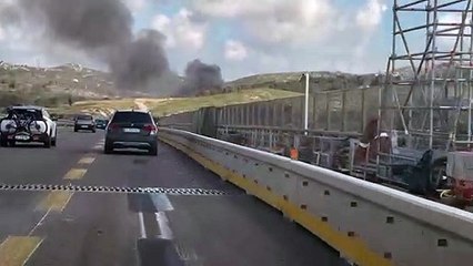 Martigues sud : un incendie et un panache fume fumée noire