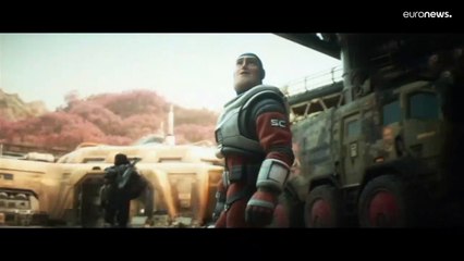 В ОАЭ запретили мультфильм "Базз Лайтер" из-за однополого поцелуя