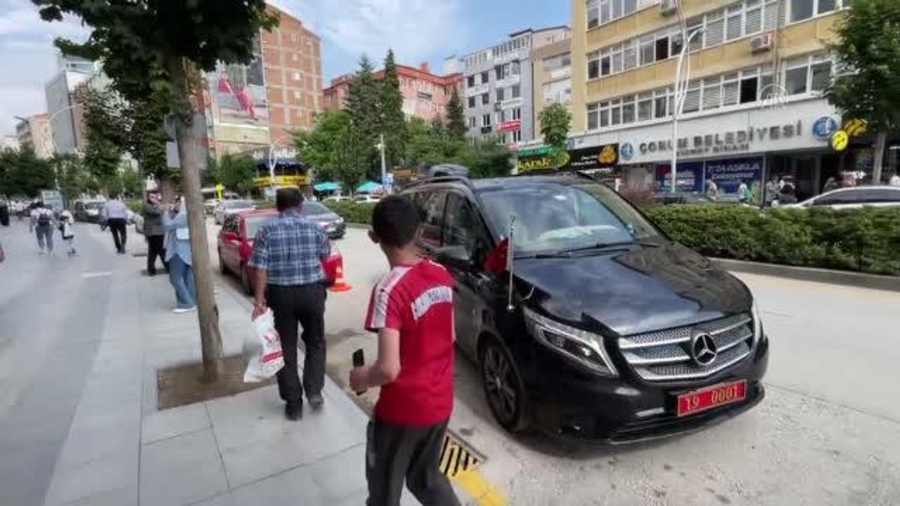 "Altın madalyalı" vali kan bağışlarıyla örnek oluyor