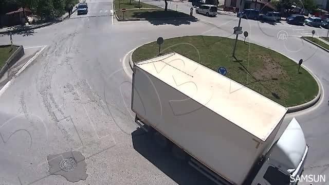 Samsun, Amasya ve Tokat'taki trafik kazaları KGYS kameralarına yansıdı