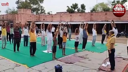 VIDEO : Yoga Festival 2022 : सूर्योदय से पहले पहुंच शहरवासी योगाभ्यास कर दिखा रहे उत्साह