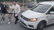 Beşiktaş'ta araba kaputu üstünde cinsel ilişkiye giren ikili gözaltına alındı