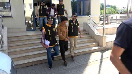 Yalova'da yakalanan 2 telefon dolandırıcısı adliyeye sevk edildi