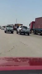 @eMoroor @SaudiCours حسبي الله فيهم ونعم الوكيل عرضونا للخطر وعرضو الناس للوقوع في الحوادث طول الطريق وهم بهذا الشكل ماهو الاجراء المتخذ فيهمطريق ابو