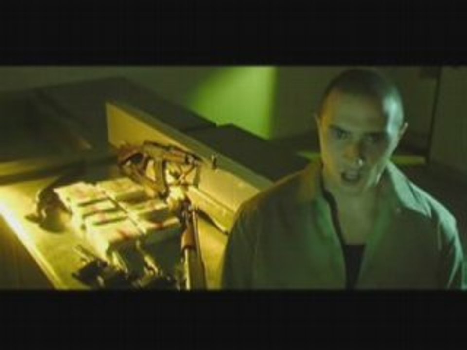 Sat l'Artificier - Une voix me dit (Clip)