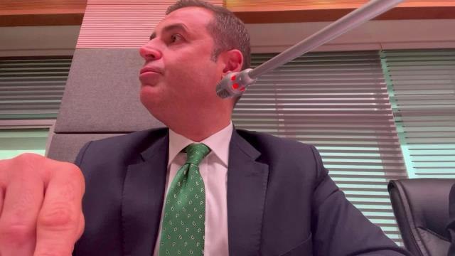 CHP'li Akın: Yoksa Tedaş da Devletin Bir Kurumu Olmaktan Çıkıp, Şirketlerin, Enerji Lobilerinin Bir Temsilci mi Oldu?