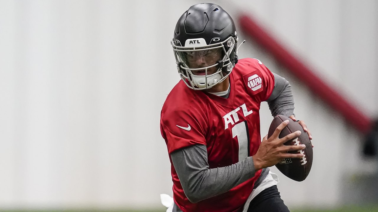 QB Battles: Marcus Mariota Or Desmond Ridder?