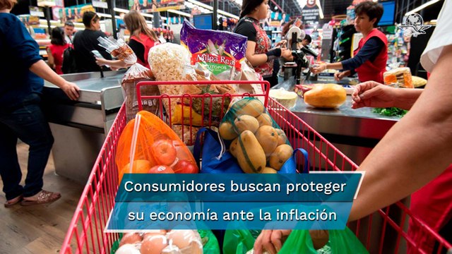 Mexicanos adquieren presentaciones más pequeñas o marcas propias para enfrentar alza de precios