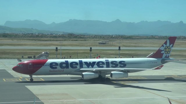 Edelweiss Air A340-313 Take Off & Landing in Cape Town International Airport 4K