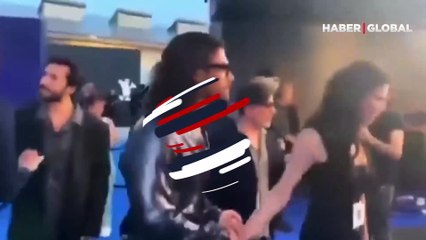 Dinsey+ Türkiye galasında ortalık karıştı: Can Yaman'ı protesto ettiler