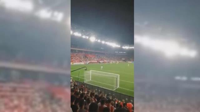 Milli Maçta Ülkede Mülteci İstemiyoruz Sloganı Atıldı, TRT'nin Yayının Sesini Kıstığı Öne Sürüldü