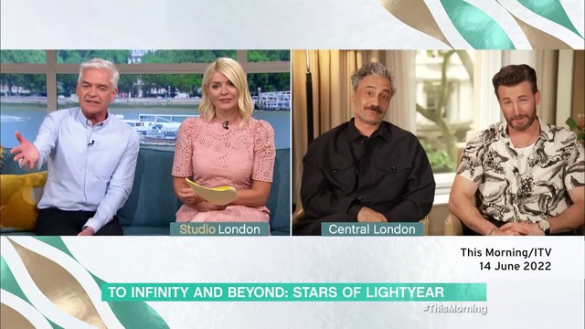 Taika Waititi ignores Philip Schofield about rumours of engagement to Rita Ora mp4