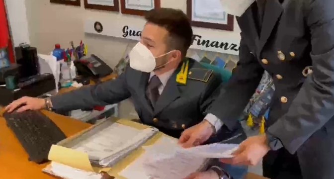 Bagheria (PA) - Lavoro nero, scoperti 4 venditori porta a porta non regolari (15.06.22)