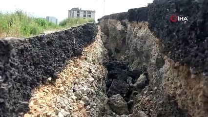 Site otoparkında heyelan meydana geldi