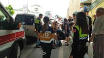Bursa'da otomobile arkadan çarpan hafif ticari araç şoförü yaralandı