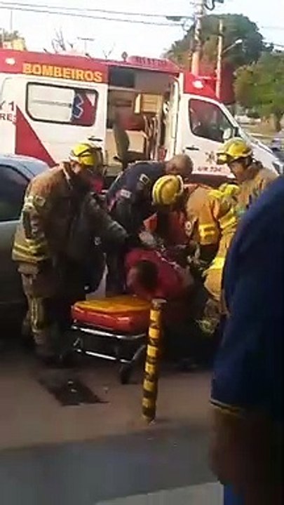 Homem é amarrado em surto psicótico