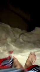 سعوديون ينقذون سائحين علقا في وادي لجب في جازان