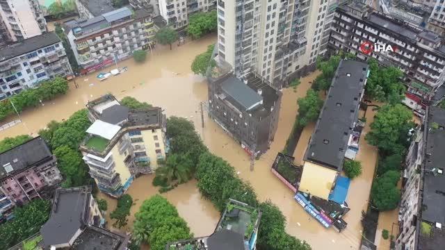 Çin'de sel ve toprak kayması: 6 ölü