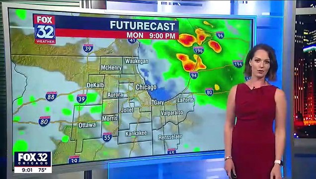 Severe storms rock Chicago area as tornado sirens blare