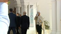 El Gobierno tiende puentes con Argelia pero defiende al ministro de Exteriores