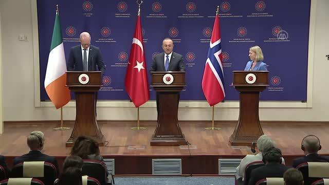 İrlanda Dışişleri Bakanı Coveney: (Rusya-Ukrayna savaşı) Türkiye'nin barış çabalarını takdirle karşılıyoruz