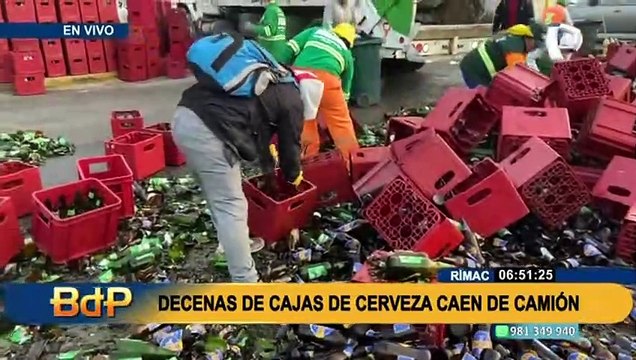 Rímac: Camión cargado de cajas de cerveza se despista