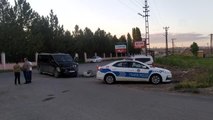 Minibüs ile hafif ticari aracın çarpıştığı kazada 6 kişi yaralandı