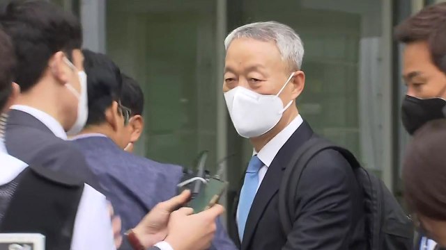 [이슈인사이드] 檢, 文 정부 전방위 수사...'블랙리스트' 윗선 확대는 제동 / YTN