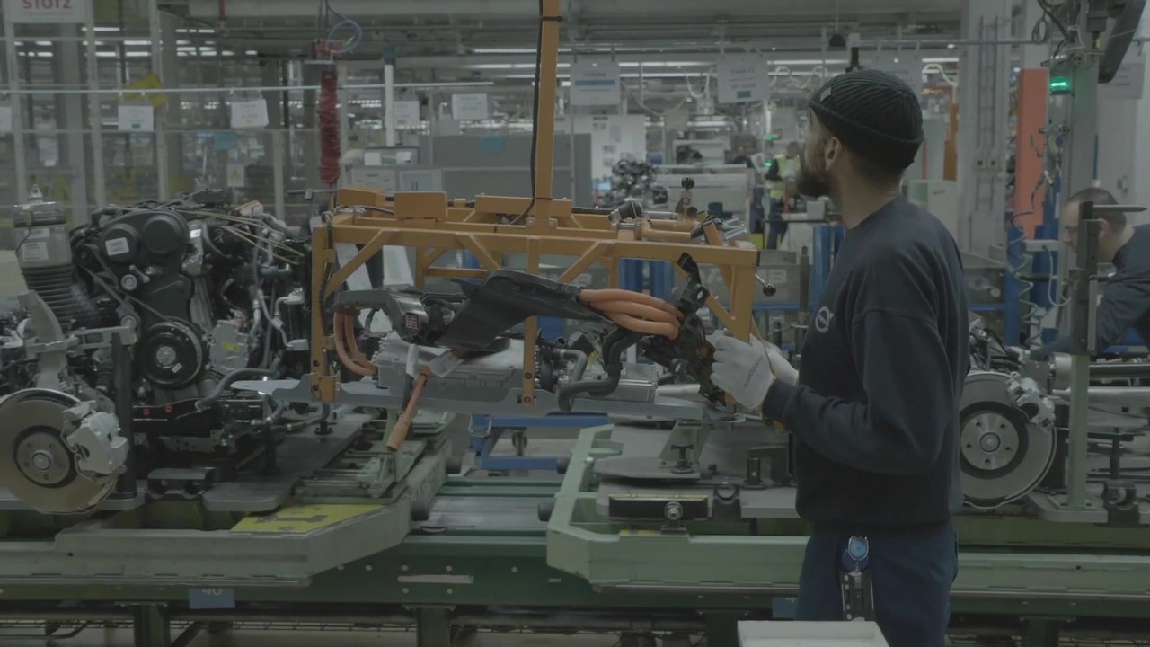 Volvo tritt als erster Automobilhersteller der Initiative SteelZero bei