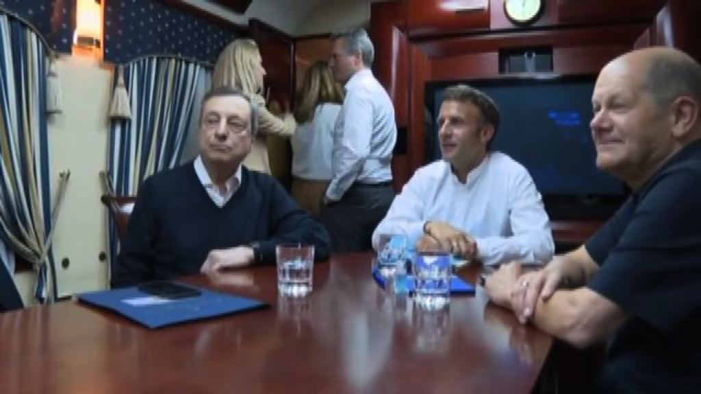 Video Draghi, Scholz e Macron a Kiev, vertice in treno nella notte