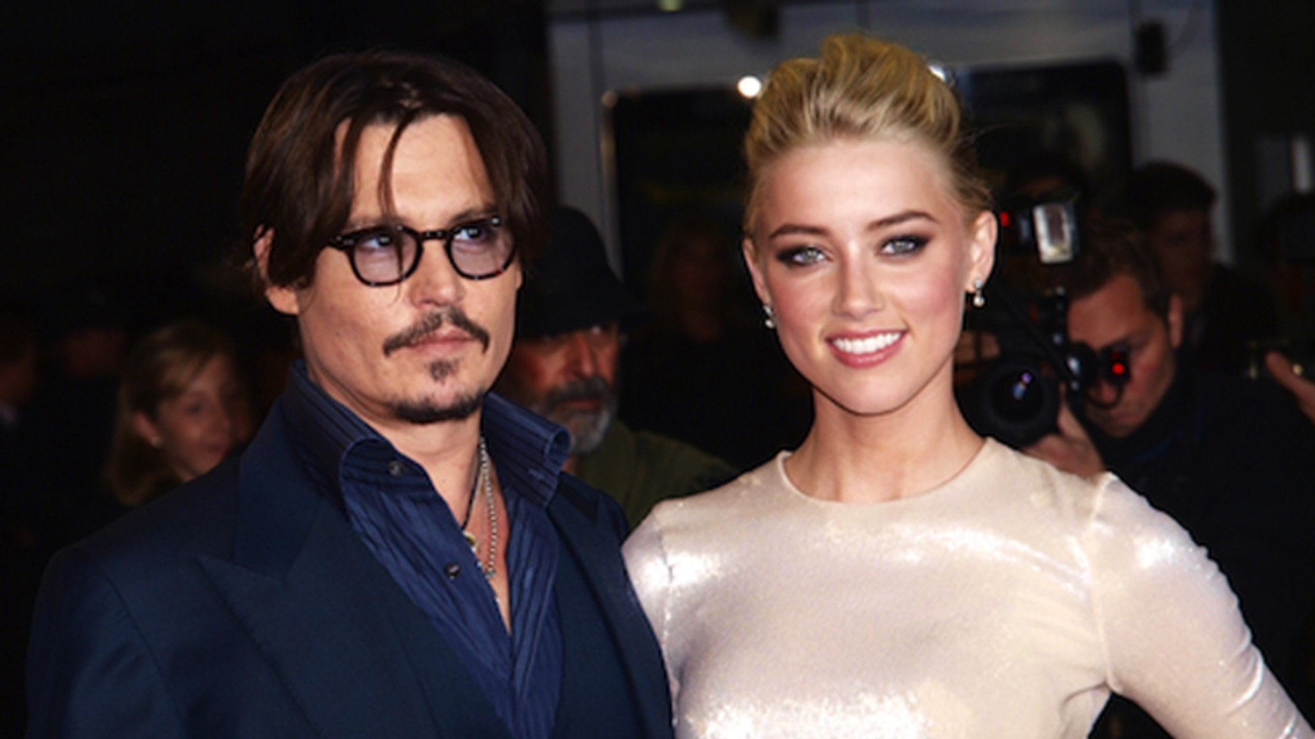 Amber Heard: Tôi vẫn yêu Johnny Depp