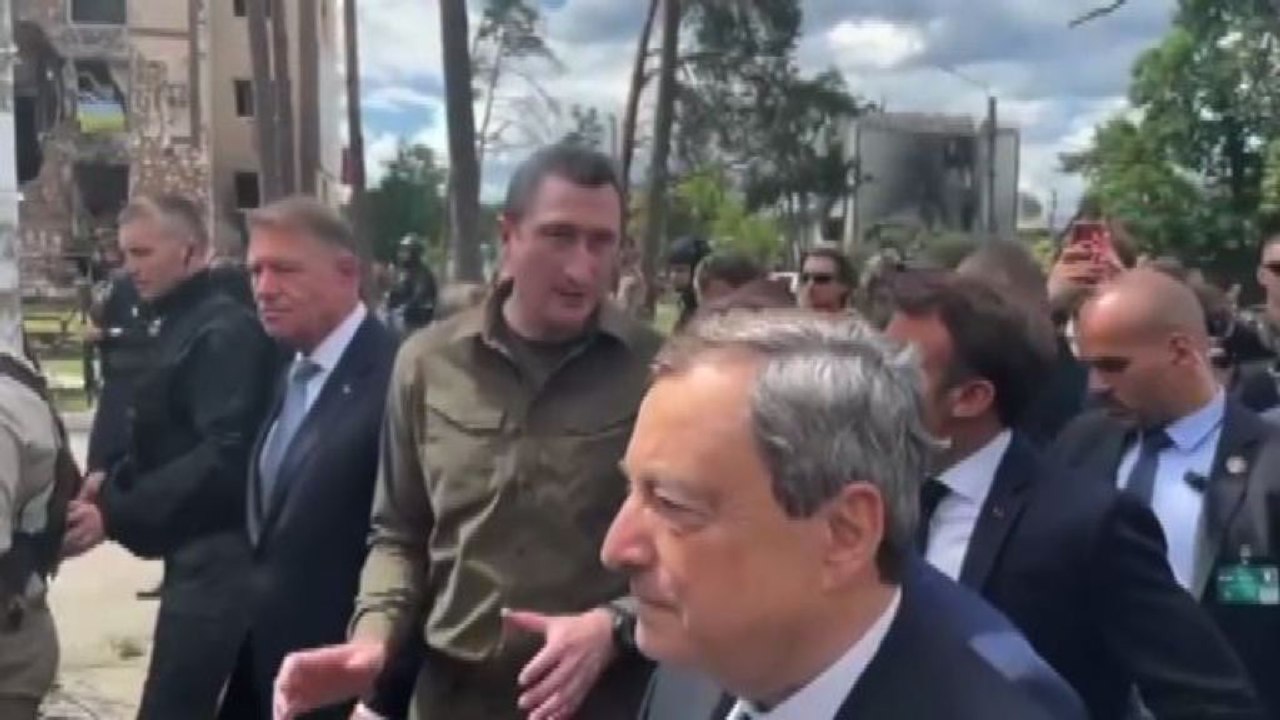 Draghi, Macron e Scholz a Irpin tra macerie e palazzi sventrati