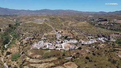 فيديو: قرية إسبانية نَضُب ماؤها فهجرها أهلُها.. قصة التصحر الذي يجتاح العالم