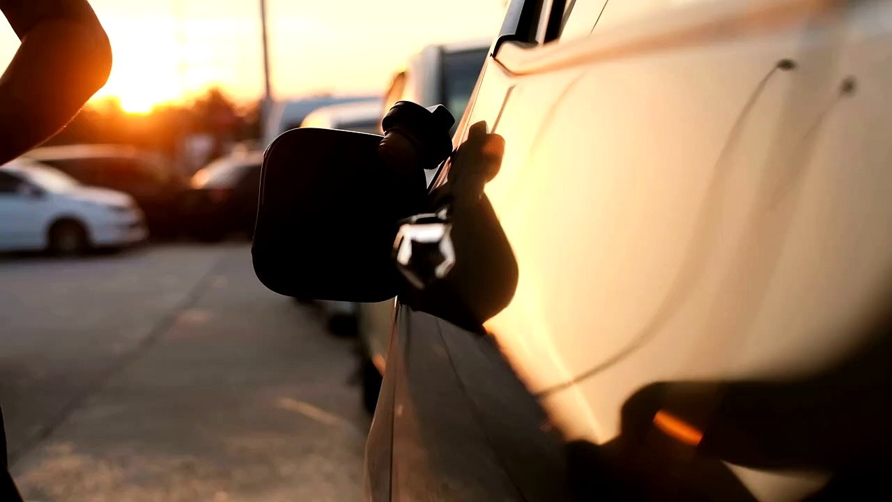 Gas Station Manager Accidentally Sets Prices to...