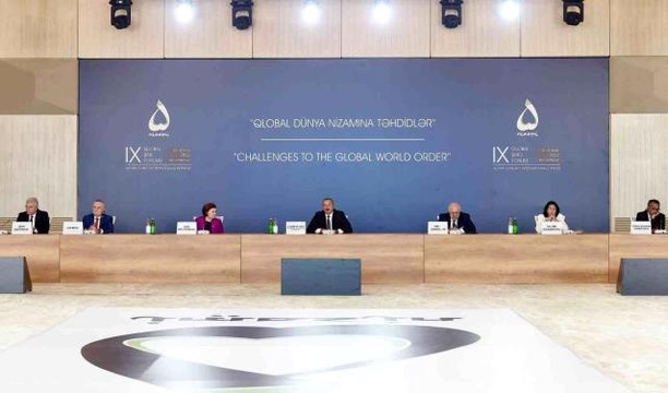Aliyev: Ermenistan tarafından Dağlık Karabağ'ın statüsü hakkında sözler duymaya başladık Bu, tamamen sorumsuzca ve Ermenistan'ın kendisi için...