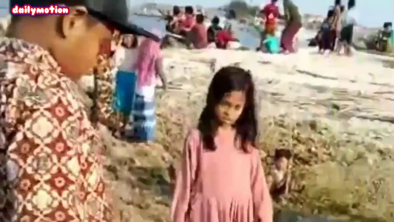 Keseruan Bermain Di Pantai Menor