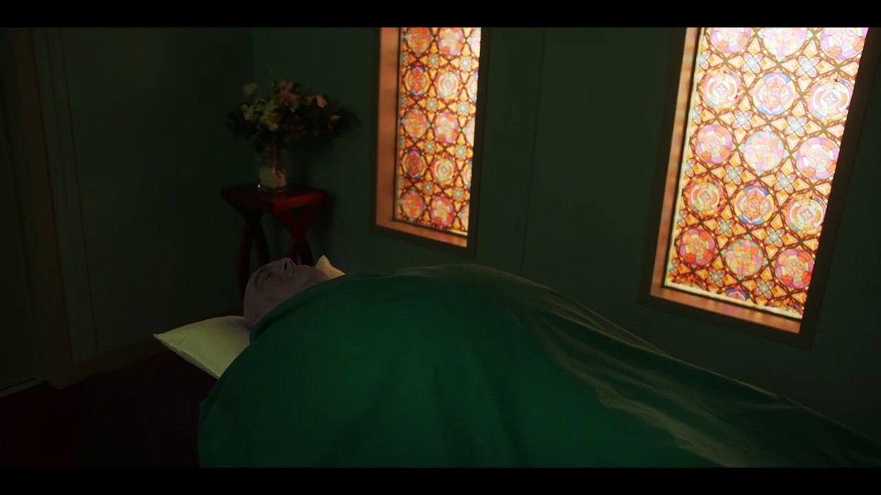 Descubriendo a Alice Tráiler VO
