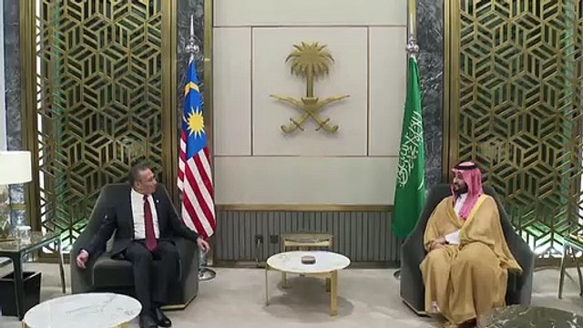 فيديو سمو ولي_العهد يجتمع مع وزير دفاع ماليزيا ويستعرضان التعاون الثنائي بين البلدين خاصة في المجالات الدفاعية. - واس