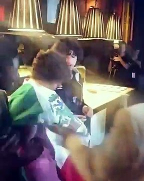 Finn Wolfhard Gaten Matarazzo Caleb in Mexico_480p