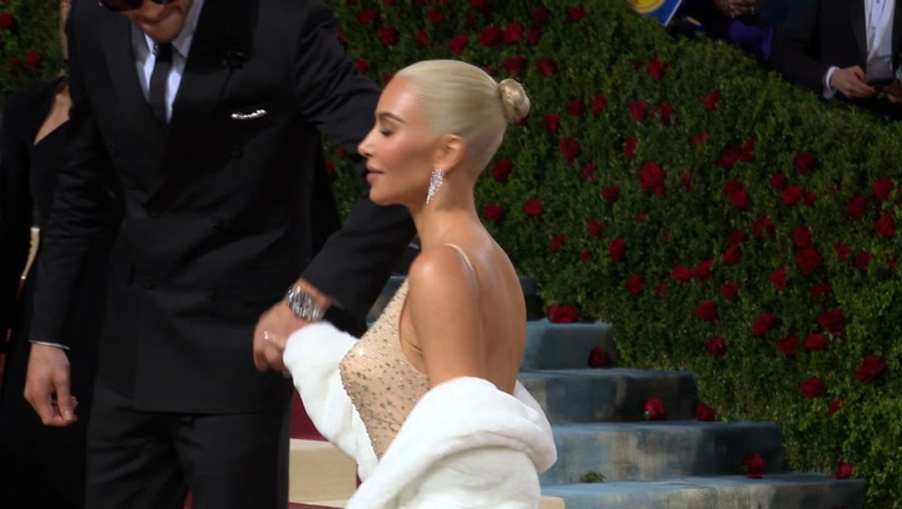 Pete Davidson Jokes About Seeing Kim Kardashian’s Lady Parts