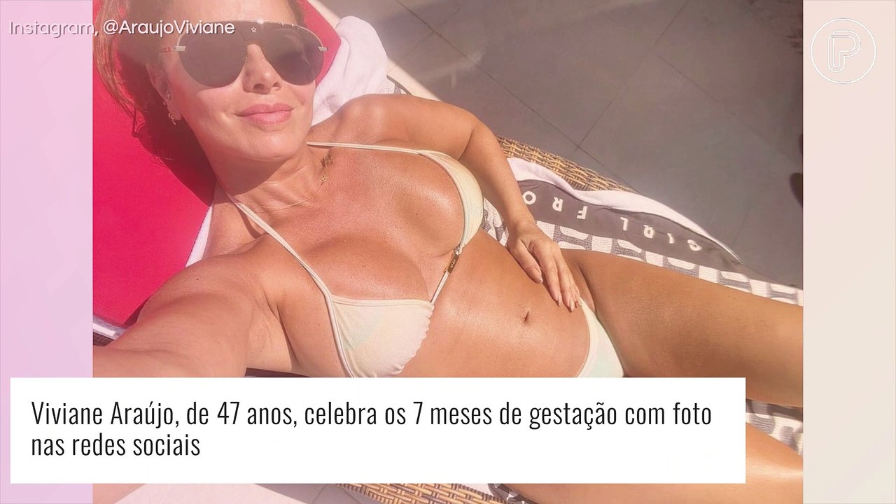 Viviane Araújo faz foto de biquíni exibindo barriga de 7 meses e choca web: 'Rindo de desespero'