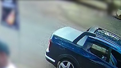 Idoso colide com saveiro estacionada no Interlagos; veja vídeo