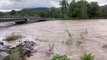 Decenas de personas rescatadas en helicóptero por inundaciones en Yellowstone