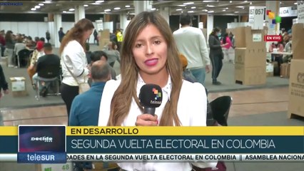 Video herunterladen: Mayor afluencia de votantes a las urnas durante balotaje presidencial