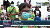 Salvadoreños continúan denuncias por detenciones arbitrarias del gobierno