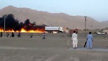 بالفيديو.. باكستاني ينقذ أهالي إحدى البلدات من كارثة بعد اشتعال ناقلة نفط