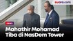 Disambut Hangat Surya Paloh, Eks PM Malaysia Mahathir Mohamad Sambangi NasDem Tower