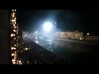 Pisa, gli spettacolari fuochi d'artificio per la Luminara di San Ranieri 2022