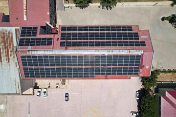 Bu okulun 24 bin 300 liralık elektrik faturası 410 liraya düştü