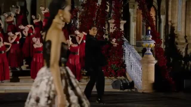 Glamour y elegancia anoche en Sevilla de la mano de Dior